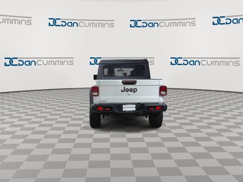 Used 2021 Jeep Gladiator Rubicon AWD/4WD image 7