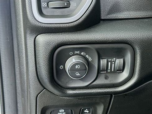 Used 2019 RAM 1500 Laramie image 10