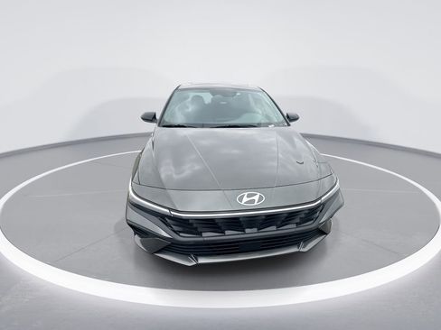 New 2026 Hyundai Elantra SEL Sport FWD image 3