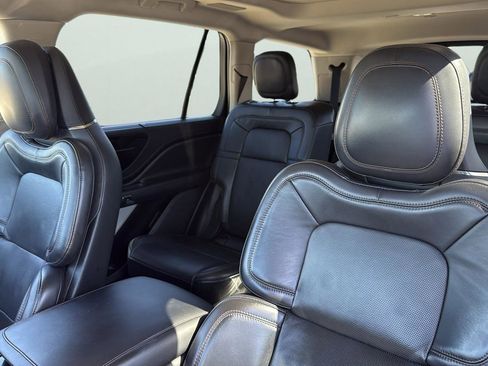 Used 2020 Lincoln Aviator Reserve w/ Equipment Group 202A image 10
