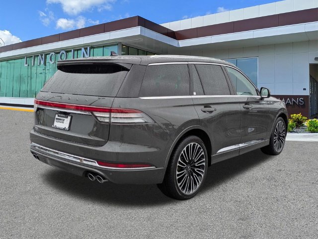 Certified 2023 Lincoln Aviator Black Label w/ Dynamic Handling Package AWD/4WD image 4