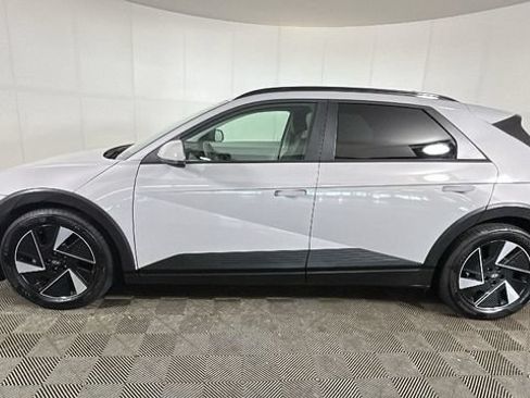 Used 2025 Hyundai Ioniq 5 SEL AWD/4WD image 5