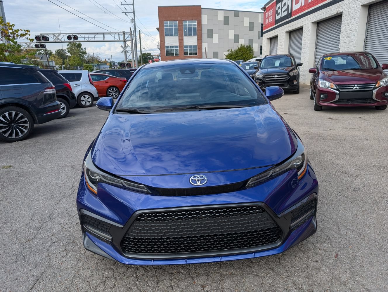 Used 2021 Toyota Corolla SE FWD image 4