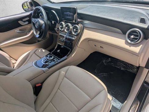 Used 2019 Mercedes-Benz GLC 300 image 21
