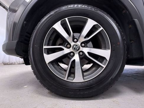 Used 2018 Toyota RAV4 XLE image 13