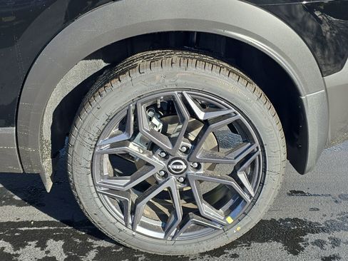 New 2026 Nissan Kicks SR w/ Cold Weather Package image 10