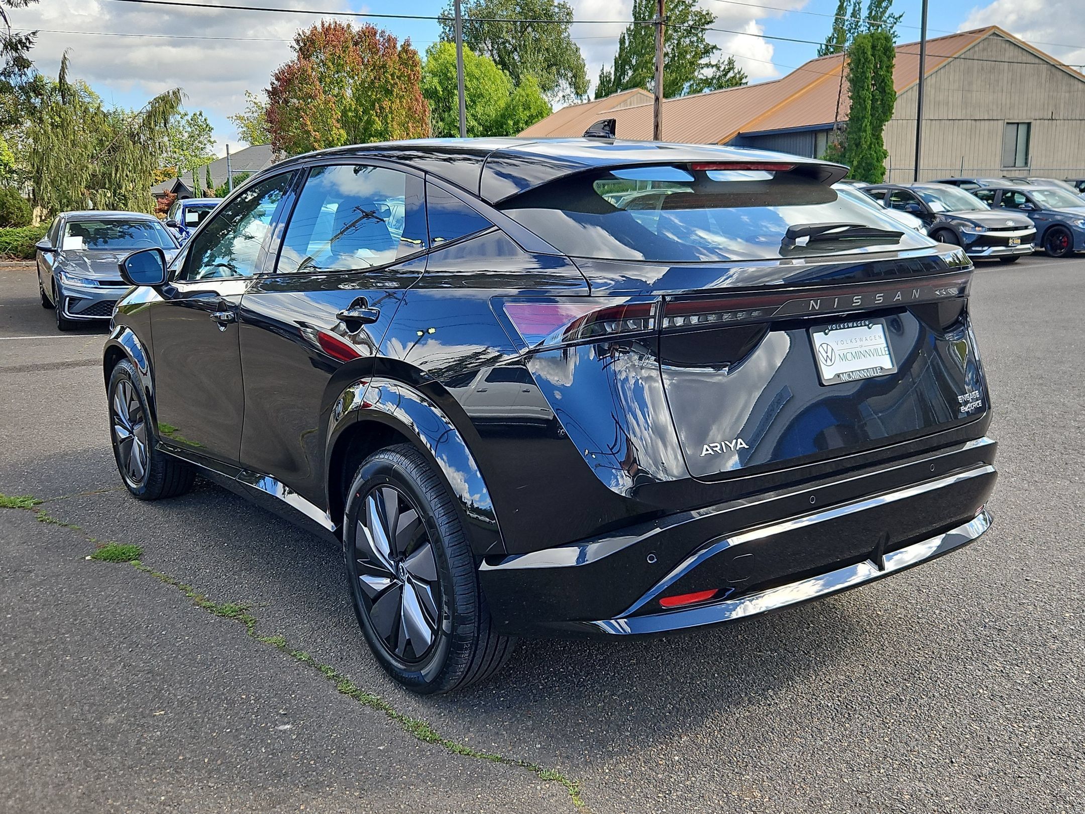 Used 2024 Nissan Ariya AWD image 3