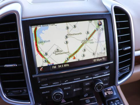 Used 2014 Porsche Cayenne image 41