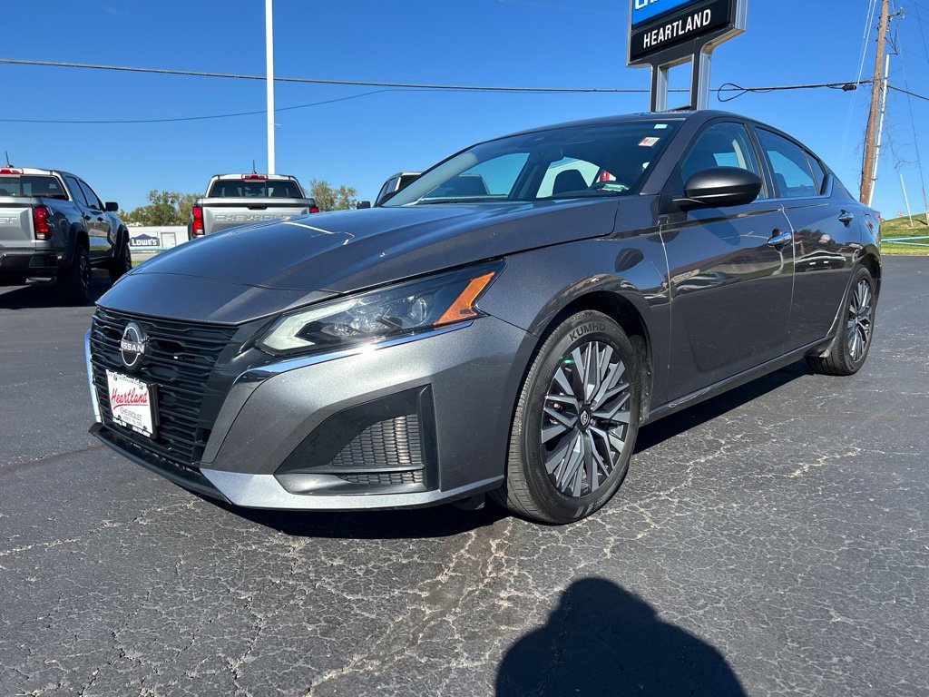 Used 2024 Nissan Altima 2.5 SV FWD 360° Tour