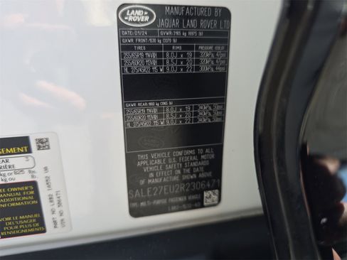 Used 2024 Land Rover Defender 110 X-Dynamic SE image 26