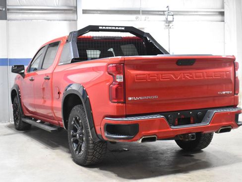 Used 2019 Chevrolet Silverado 1500 Custom w/ Custom Value Package AWD/4WD image 19