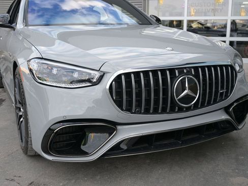 Used 2024 Mercedes-Benz S 63 AMG S w/ Rear Seat Package image 9