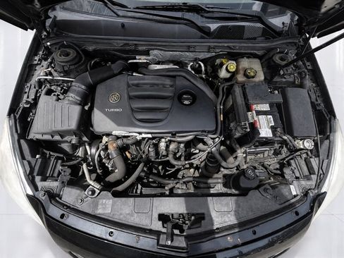 Used 2013 Buick Regal Premium FWD image 16