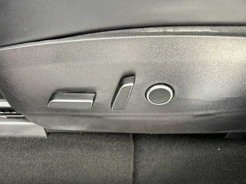 Used 2021 Tesla Model Y Long Range image 24