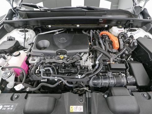 Used 2021 Toyota Venza XLE w/ Softex Package AWD/4WD image 15