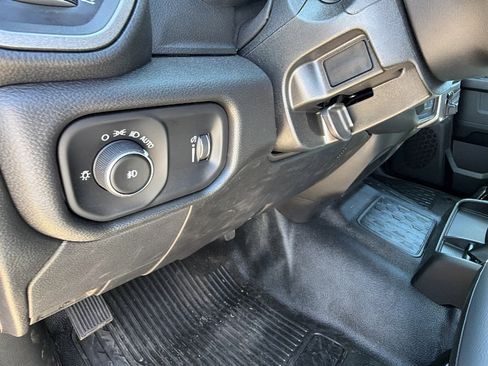 New 2026 RAM 3500 Tradesman w/ Chrome Appearance Group AWD/4WD image 20
