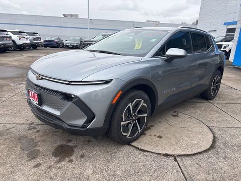 New 2026 Chevrolet Equinox EV LT image 4