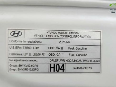 Used 2025 Genesis G70 2.5T image 60
