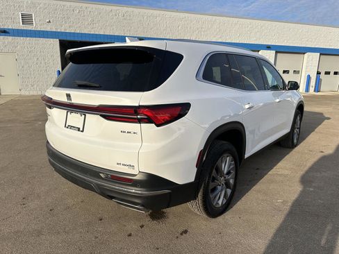 Used 2025 Buick Enclave Preferred image 6