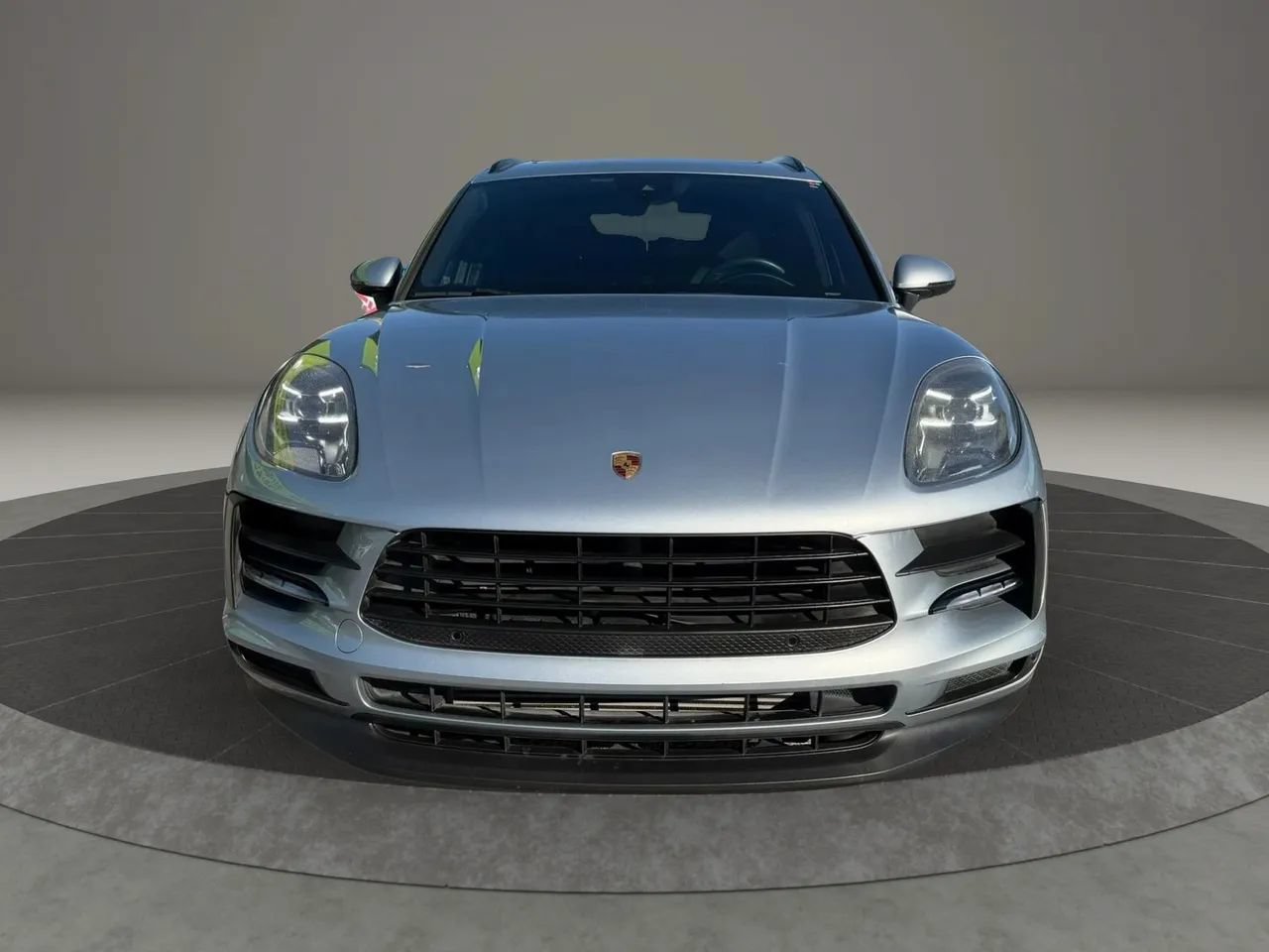 Used 2021 Porsche Macan AWD/4WD image 3