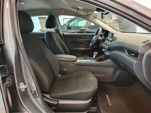 Used 2025 Nissan Sentra S FWD image 14