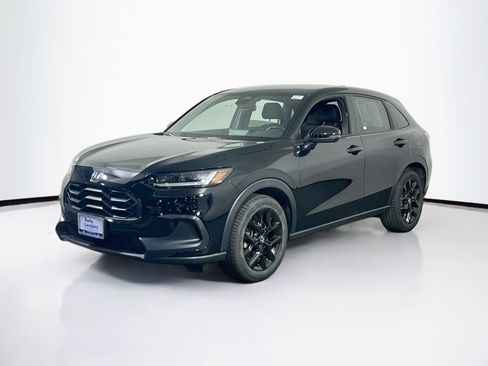 Used 2023 Honda HR-V Sport image 1