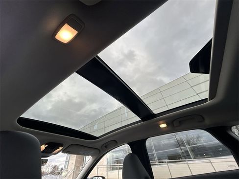 Certified 2025 INFINITI QX50 Luxe image 24