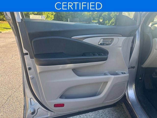 Certified 2021 Honda Pilot LX image 9