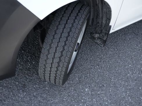 Used 2019 Nissan NV200 S w/ Cruise Control Package image 37