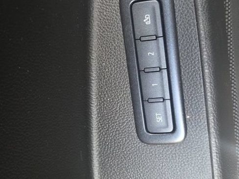 Used 2019 GMC Yukon Denali w/ Denali Ultimate Package AWD/4WD image 27