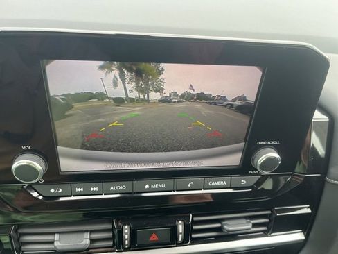 New 2025 Nissan Pathfinder SV image 13