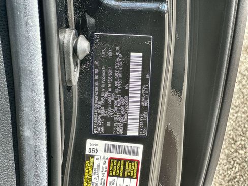 Used 2025 Toyota Sienna XLE image 35