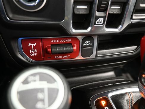 Used 2022 Jeep Gladiator Mojave w/ LED Lighting Group image 24