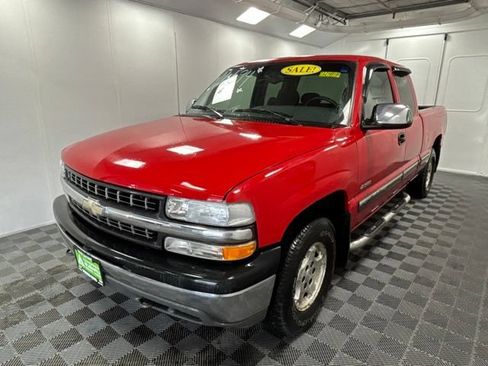 Used 2002 Chevrolet Silverado 1500 LS w/ Off-Road Pkg AWD/4WD image 3