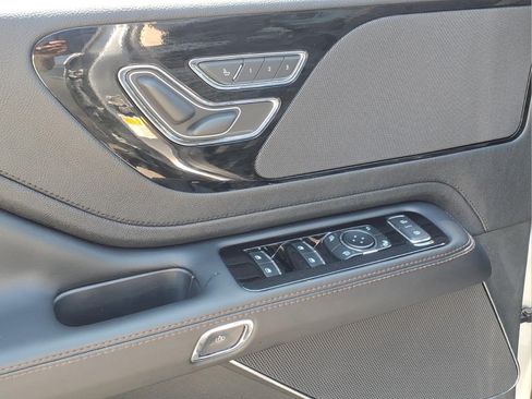 Certified 2023 Lincoln Aviator AWD w/ Class IV Trailer Tow Package image 5