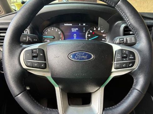 Certified 2024 Ford Explorer XLT w/ Class IV Trailer Tow Package AWD/4WD image 31