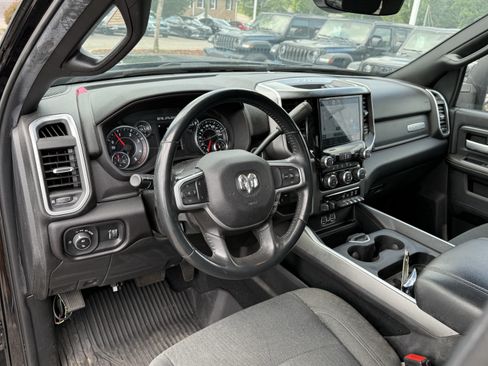 Used 2023 RAM 2500 Big Horn w/ Night Edition AWD/4WD image 9