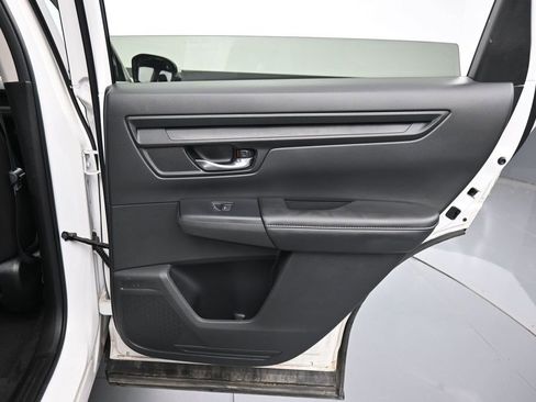 Certified 2025 Honda CR-V EX image 31