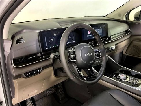 Used 2026 Kia Carnival SX FWD image 14