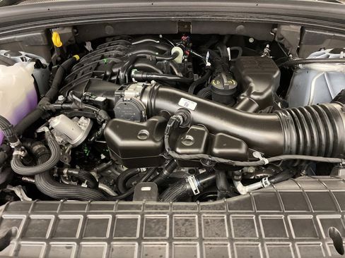 New 2025 Jeep Grand Cherokee Limited w/ Luxury Tech Group II image 21