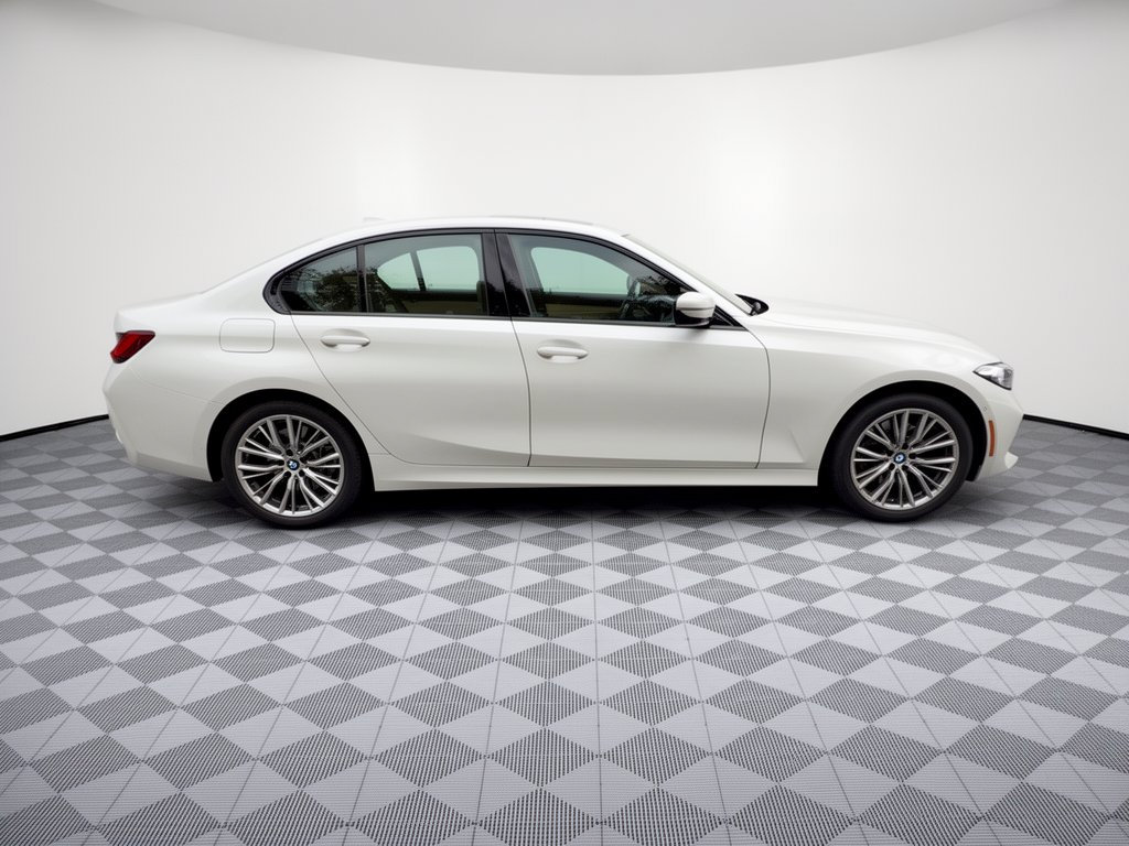 Used 2023 BMW 330i xDrive Sedan w/ Parking Assistance Package AWD/4WD image 8