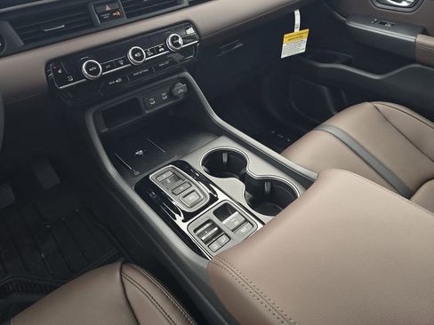 New 2026 Honda Pilot Touring image 17