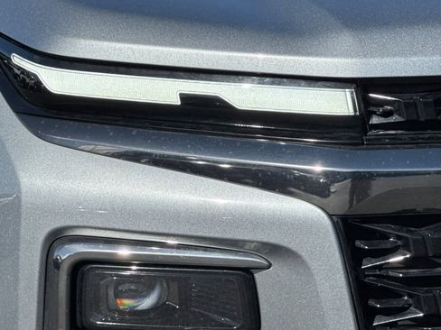 Used 2025 Chevrolet Traverse Z71 image 48