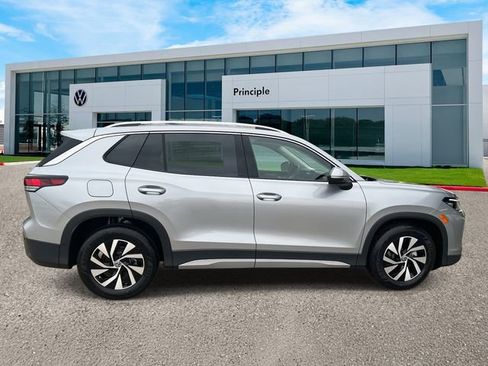 New 2026 Volkswagen Tiguan S FWD image 4