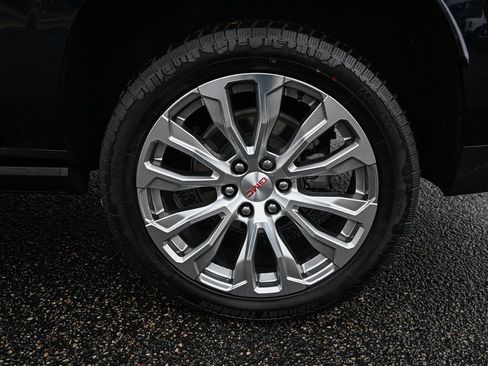 Used 2023 GMC Yukon XL Denali image 13