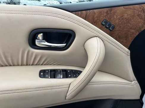 Used 2024 Nissan Armada SL w/ Captain's Chairs Package image 26