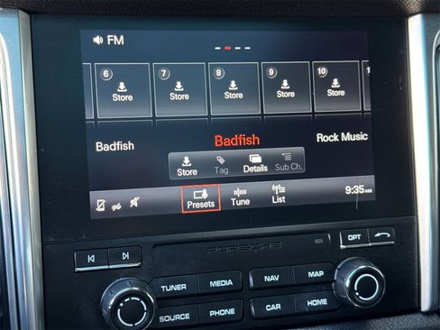 Used 2018 Porsche Macan image 19