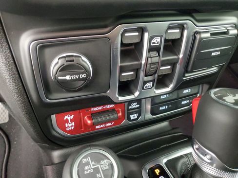 New 2026 Jeep Wrangler Unlimited Rubicon image 19