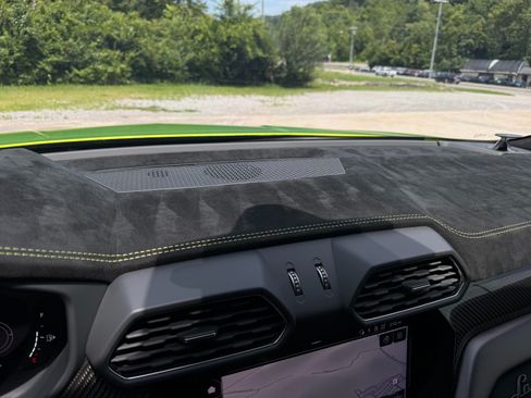 Used 2023 Lamborghini Urus Performante AWD/4WD image 46