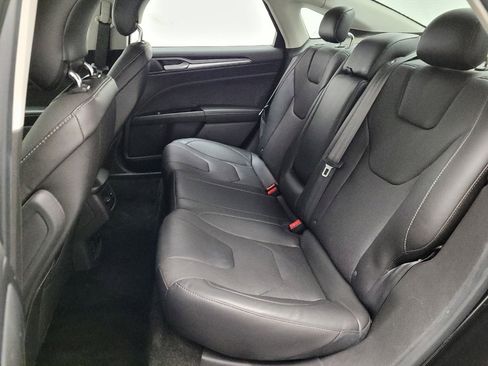 Used 2015 Ford Fusion Titanium image 18